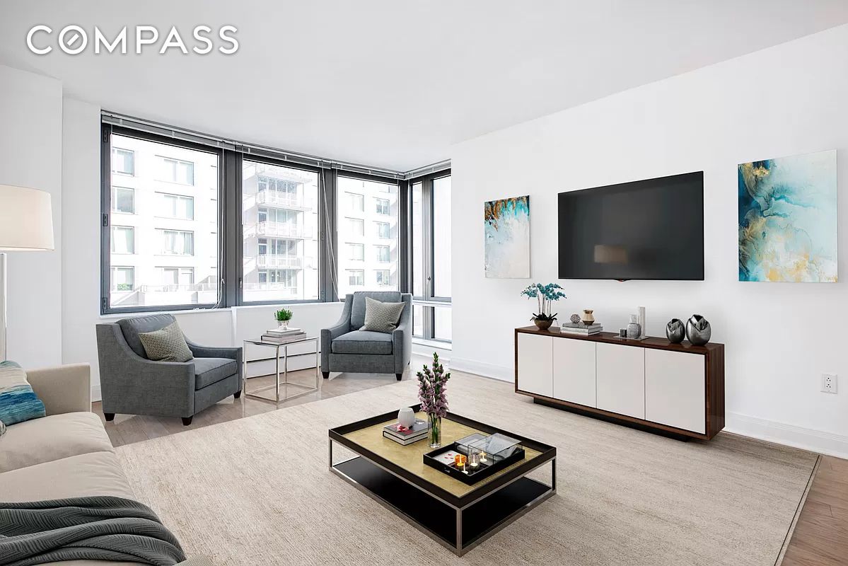 Photo 1 of 222 East 34th Street 1807, Midtown East, NYC, $4,700, Web #: 1046838592