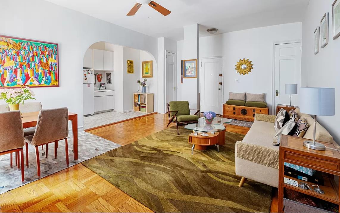 181 East 93rd Street 1G, Carnegie Hill, Upper East Side, NYC - 2 Bedrooms  
1 Bathrooms  
4 Rooms - 