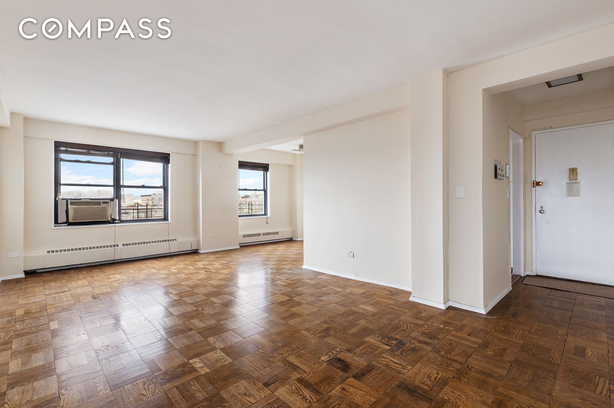 345 West 145th Street 11A3, Hamilton Heights, Upper Manhattan, NYC - 3 Bedrooms  
1.5 Bathrooms  
5 Rooms - 