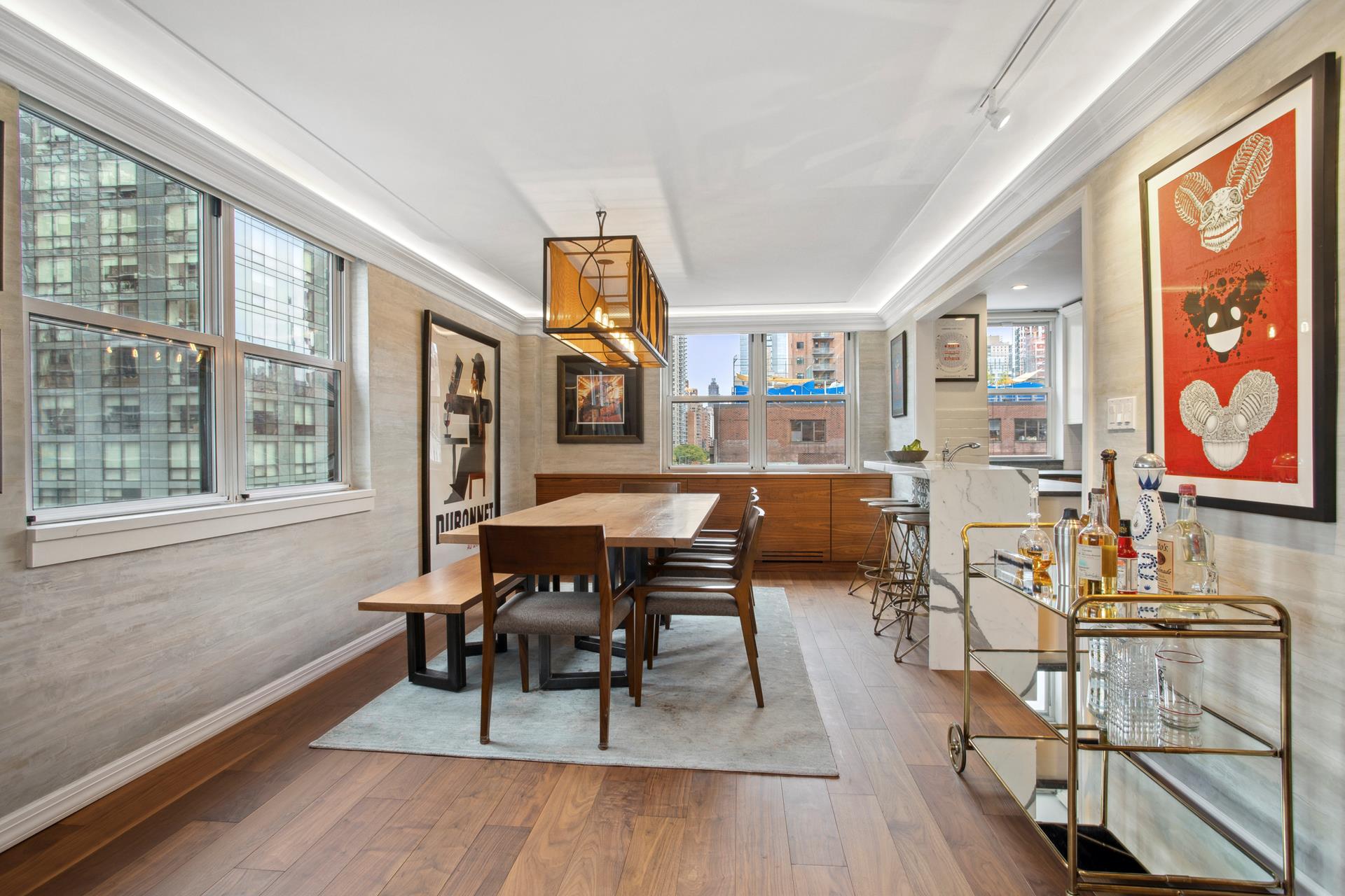 239 East 79th Street 5F, Yorkville, Upper East Side, NYC - 2 Bedrooms  
2 Bathrooms  
5 Rooms - 