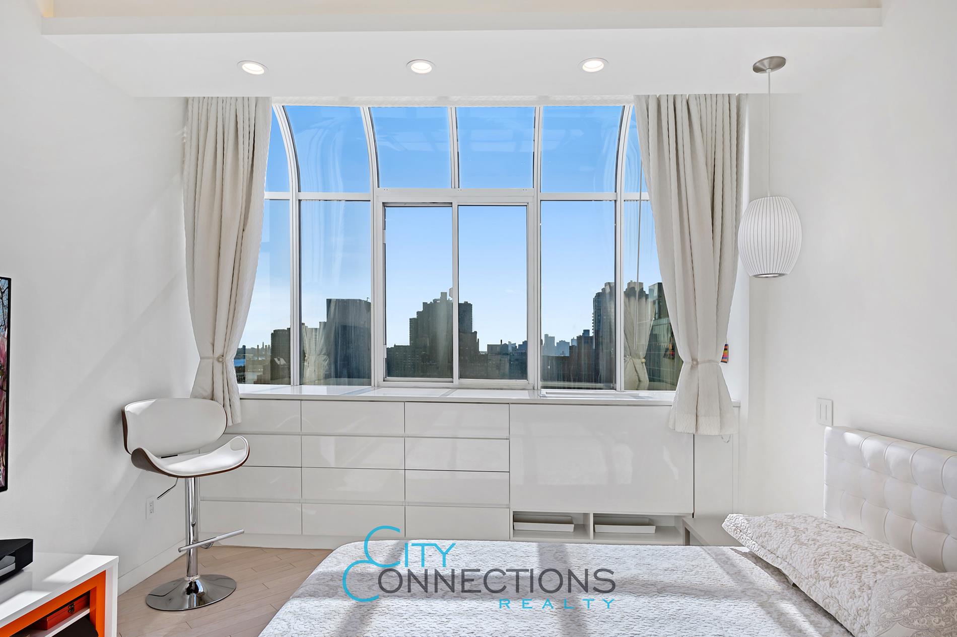 310 East 46th Street Ph-T, Turtle Bay, Midtown East, NYC - 2 Bedrooms  
2 Bathrooms  
5 Rooms - 