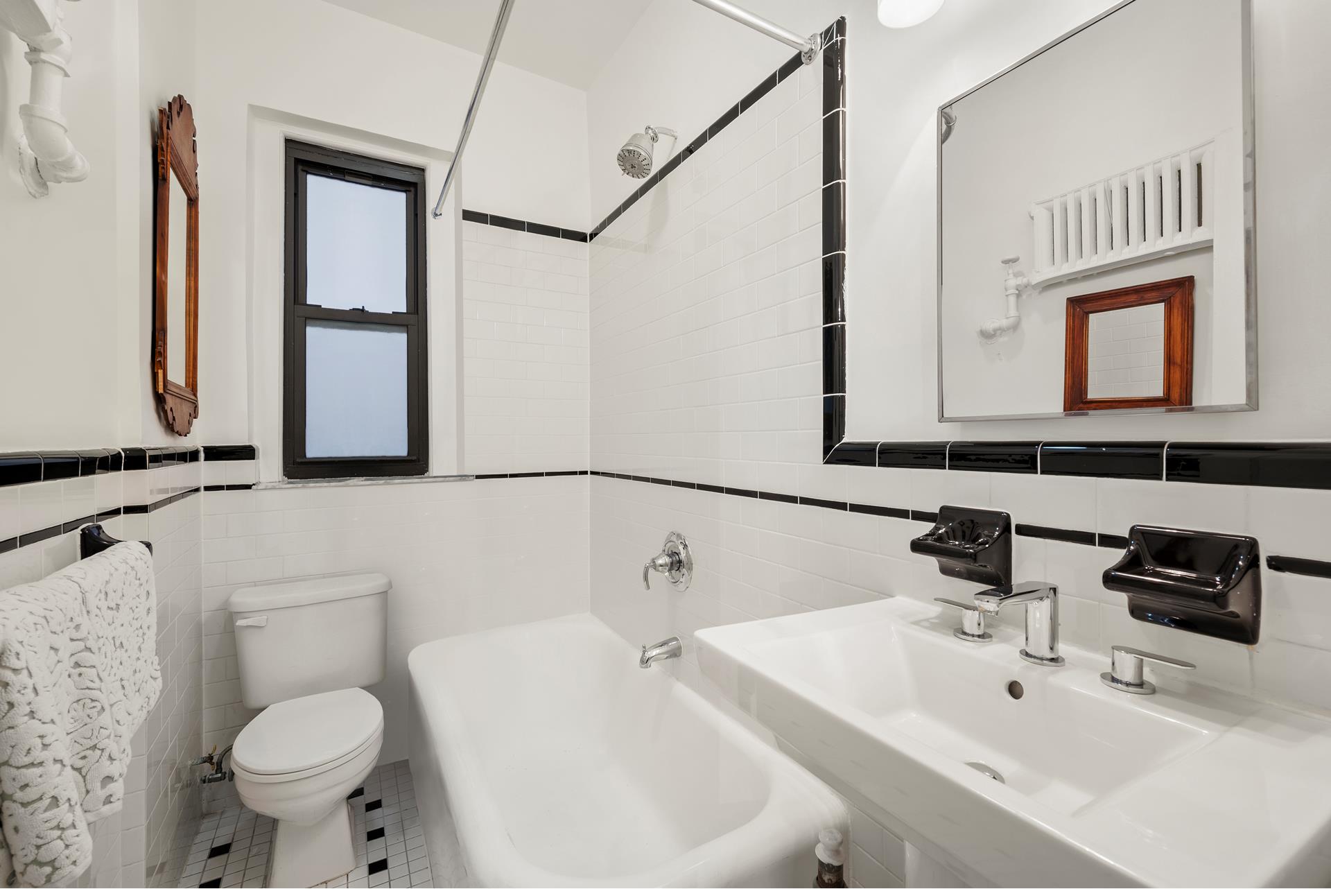 83-10 35TH Avenue, New York, NY 11372, 1 Bedroom Bedrooms, 3 Rooms Rooms,1 BathroomBathrooms,Residential,For Sale,FILLMORE, THE,35TH,RPLU-5122783152