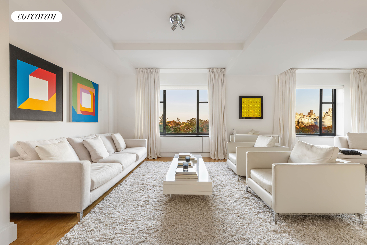 110 Central Park 8B, Central Park South, Midtown West, NYC - 3 Bedrooms  
3.5 Bathrooms  
6 Rooms - 