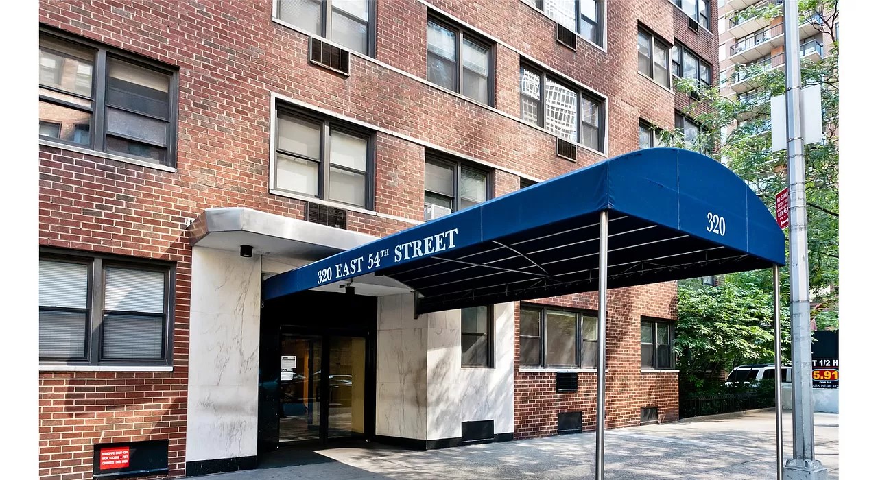 320 East 54th Street 5E, Sutton, Midtown East, NYC - 1 Bedrooms  
1 Bathrooms  
4 Rooms - 