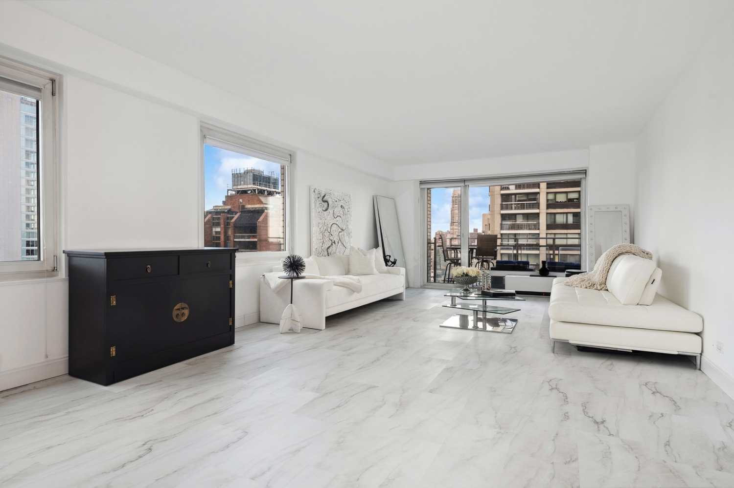 303 East 57th Street 29E, Sutton, Midtown East, NYC - 2 Bedrooms  
2 Bathrooms  
5 Rooms - 