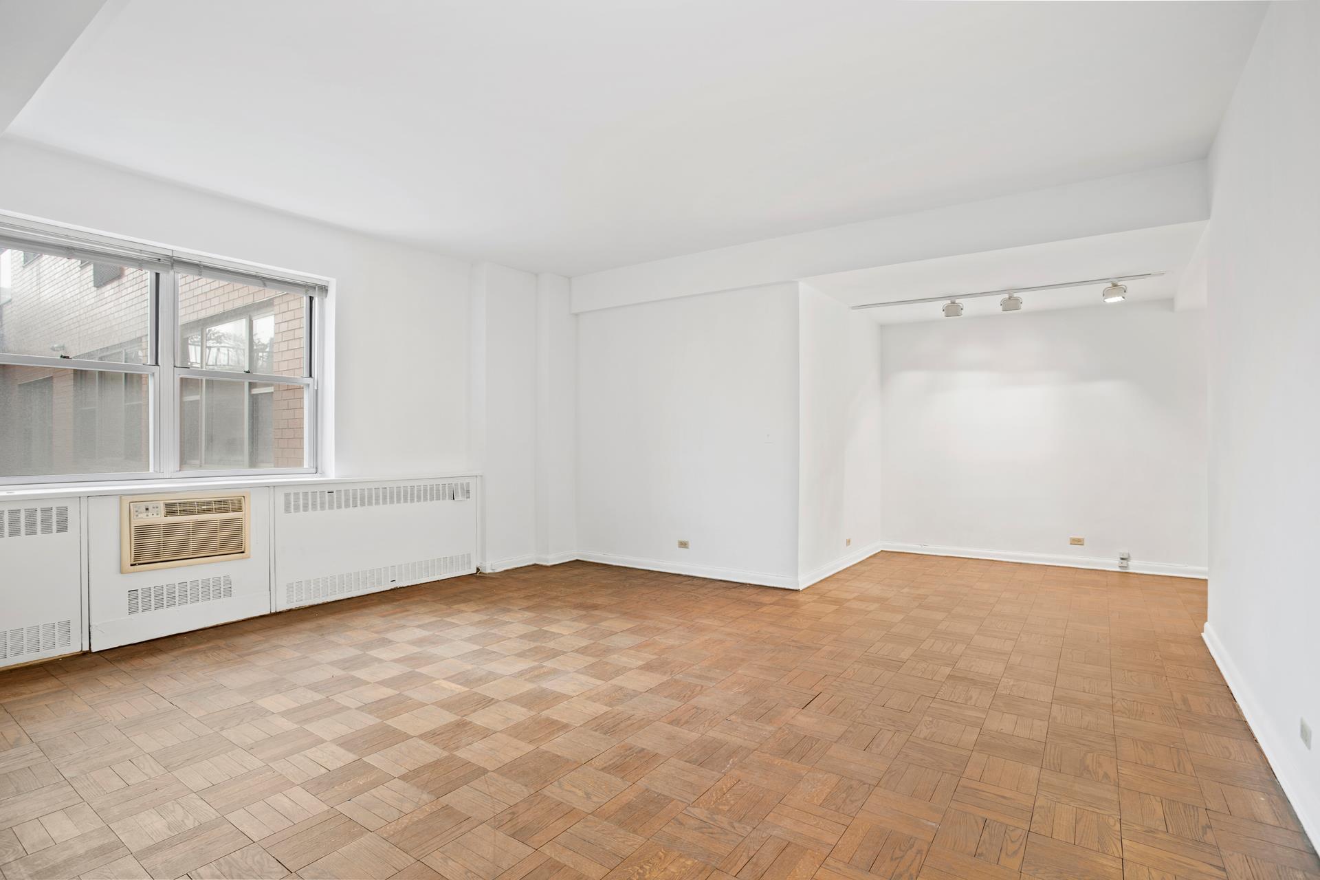 25 Sutton Place 1K, Sutton, Midtown East, NYC - 1 Bathrooms  
3 Rooms - 