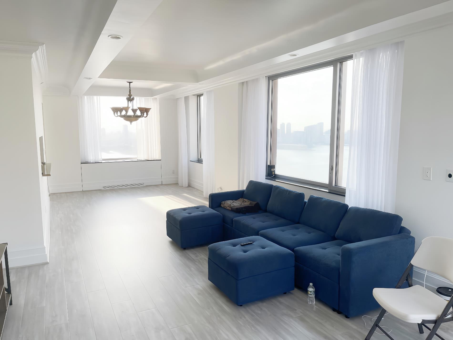 10 Little West Street 35-C, Battery Park City, Downtown, NYC - 2 Bedrooms  
2.5 Bathrooms  
4 Rooms - 
