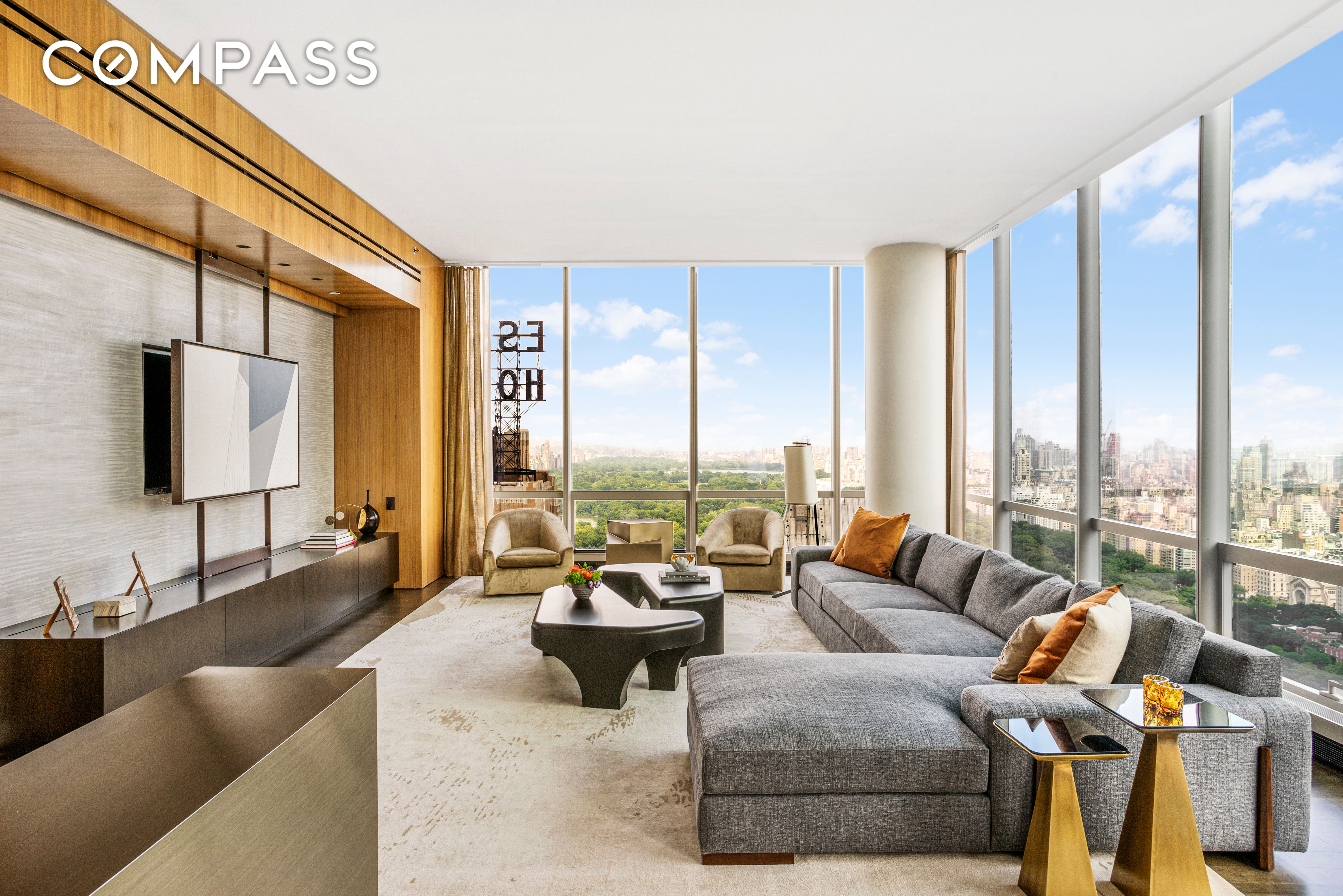 157 West 57th Street 47C, Midtown Central, Midtown East, NYC - 4 Bedrooms  
4.5 Bathrooms  
6 Rooms - 