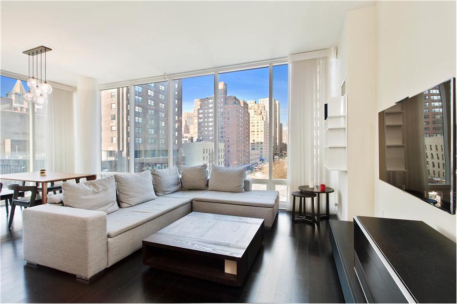 300 East 23rd Street 5D, Gramercy Park, Downtown, NYC - 2 Bedrooms  
2 Bathrooms  
4 Rooms - 
