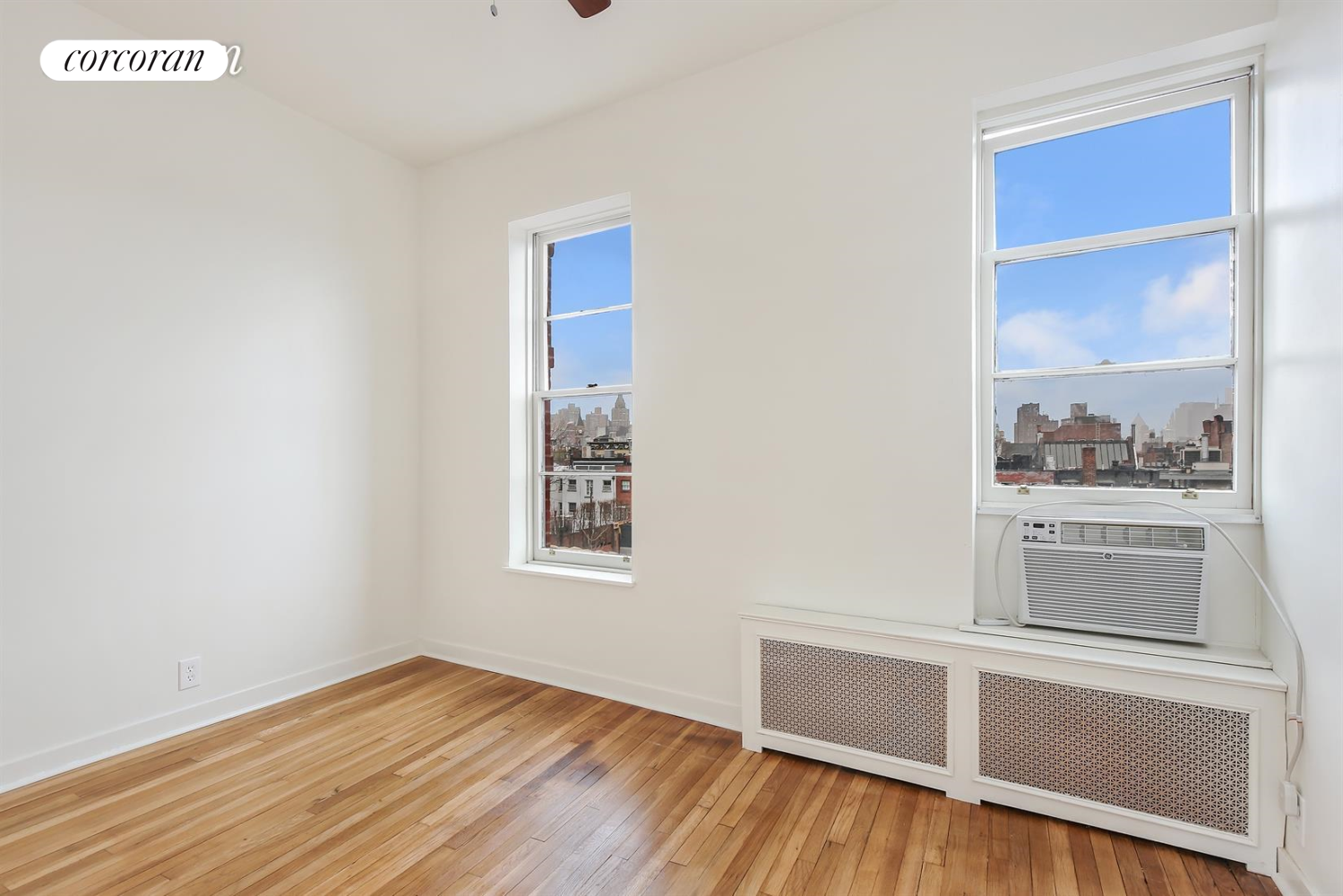 259 West 12th Street 5A, West Village, Downtown, NYC - 2 Bedrooms  
1 Bathrooms  
4 Rooms - 