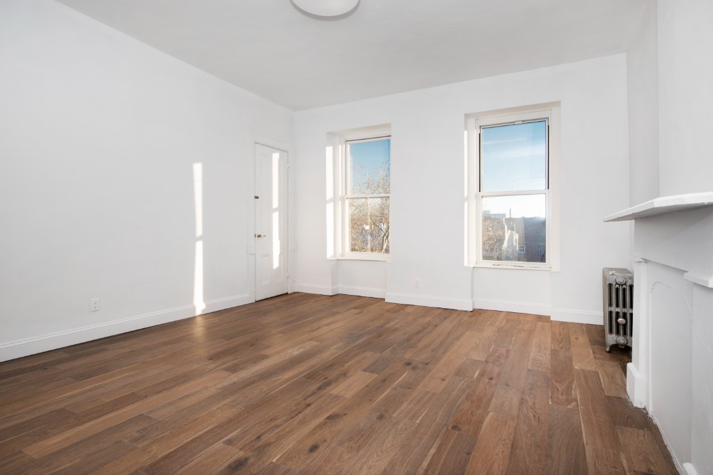 443 Hancock Street 4, Bedford Stuyvesant, Brooklyn, New York - 3 Bedrooms  
1 Bathrooms  
5 Rooms - 