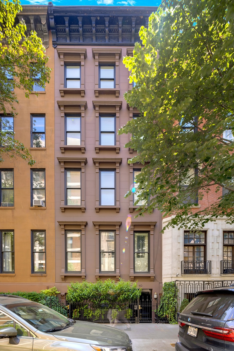 40 East 73rd Street, Upper East Side, Upper East Side, NYC - 6 Bedrooms  
6.5 Bathrooms  
14 Rooms - 