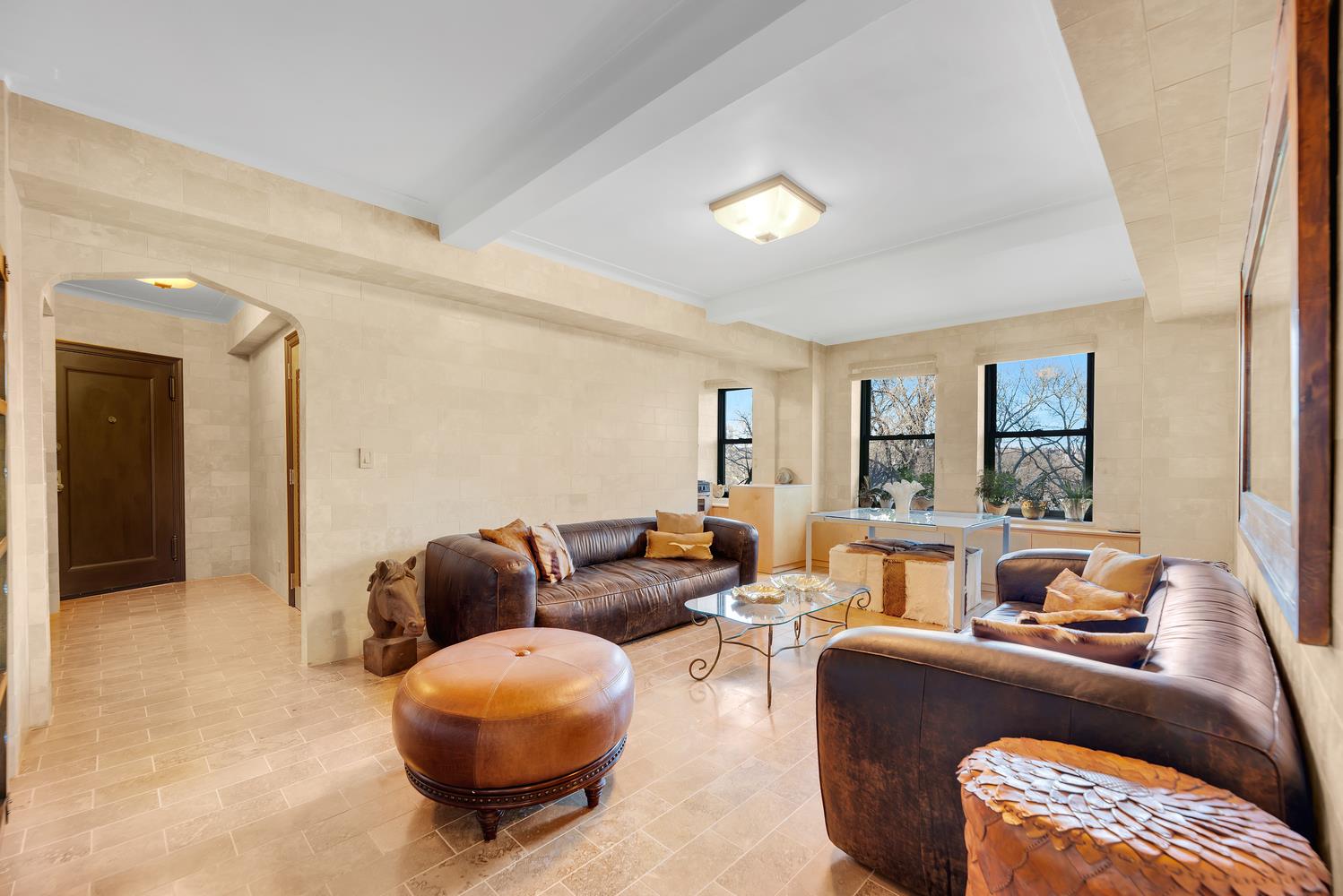 230 Riverside Drive 4A, Upper West Side, Upper West Side, NYC - 2 Bedrooms  
2 Bathrooms  
5 Rooms - 