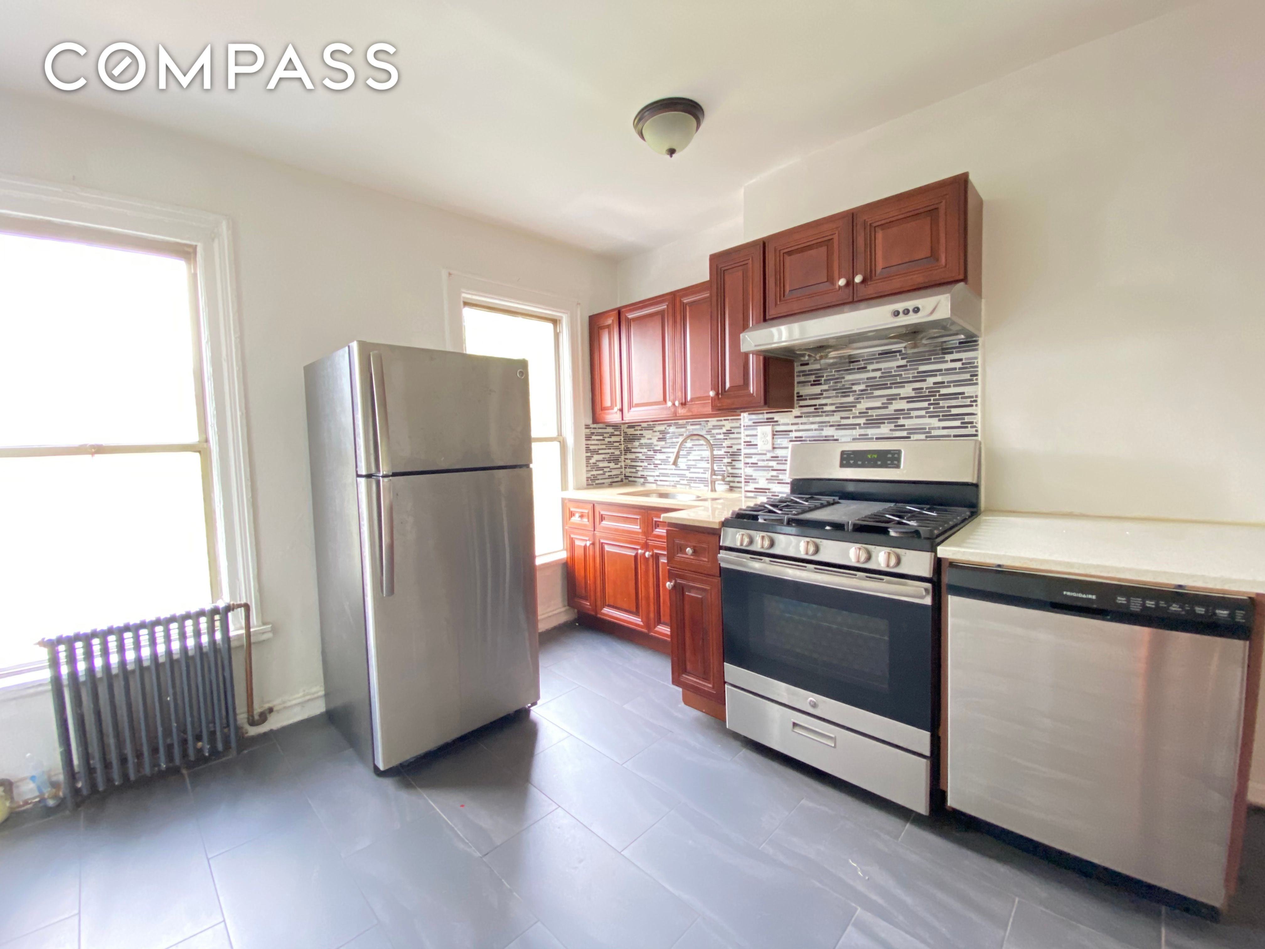 75 16th Street 3, Gowanus, Brooklyn, New York - 1 Bedrooms  
1 Bathrooms  
3 Rooms - 