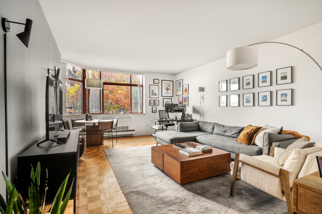 350 Albany Street 3-F, Battery Park City, Downtown, NYC - 1 Bedrooms  
1 Bathrooms  
3 Rooms - 