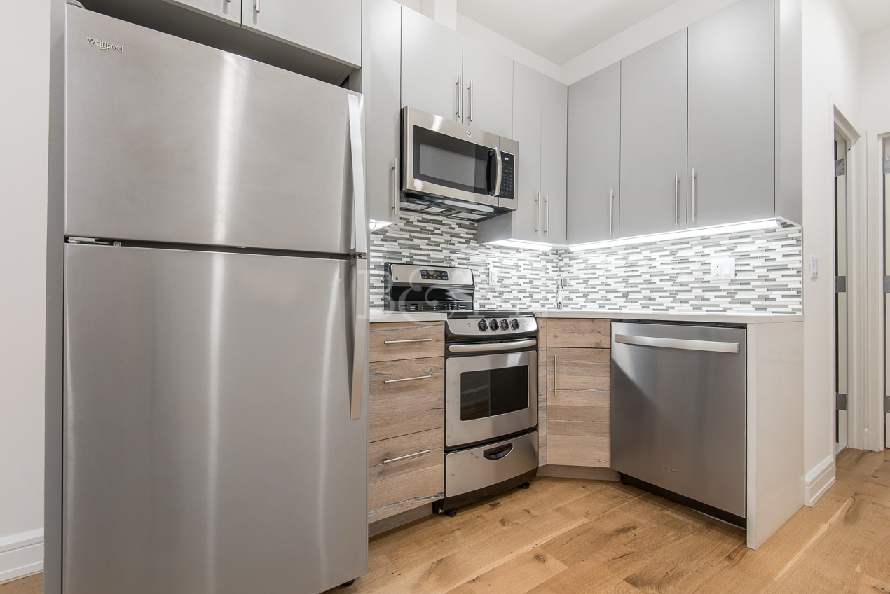 41 Maspeth Avenue 3R, Williamsburg, Brooklyn, New York - 2 Bedrooms  
1 Bathrooms  
4 Rooms - 