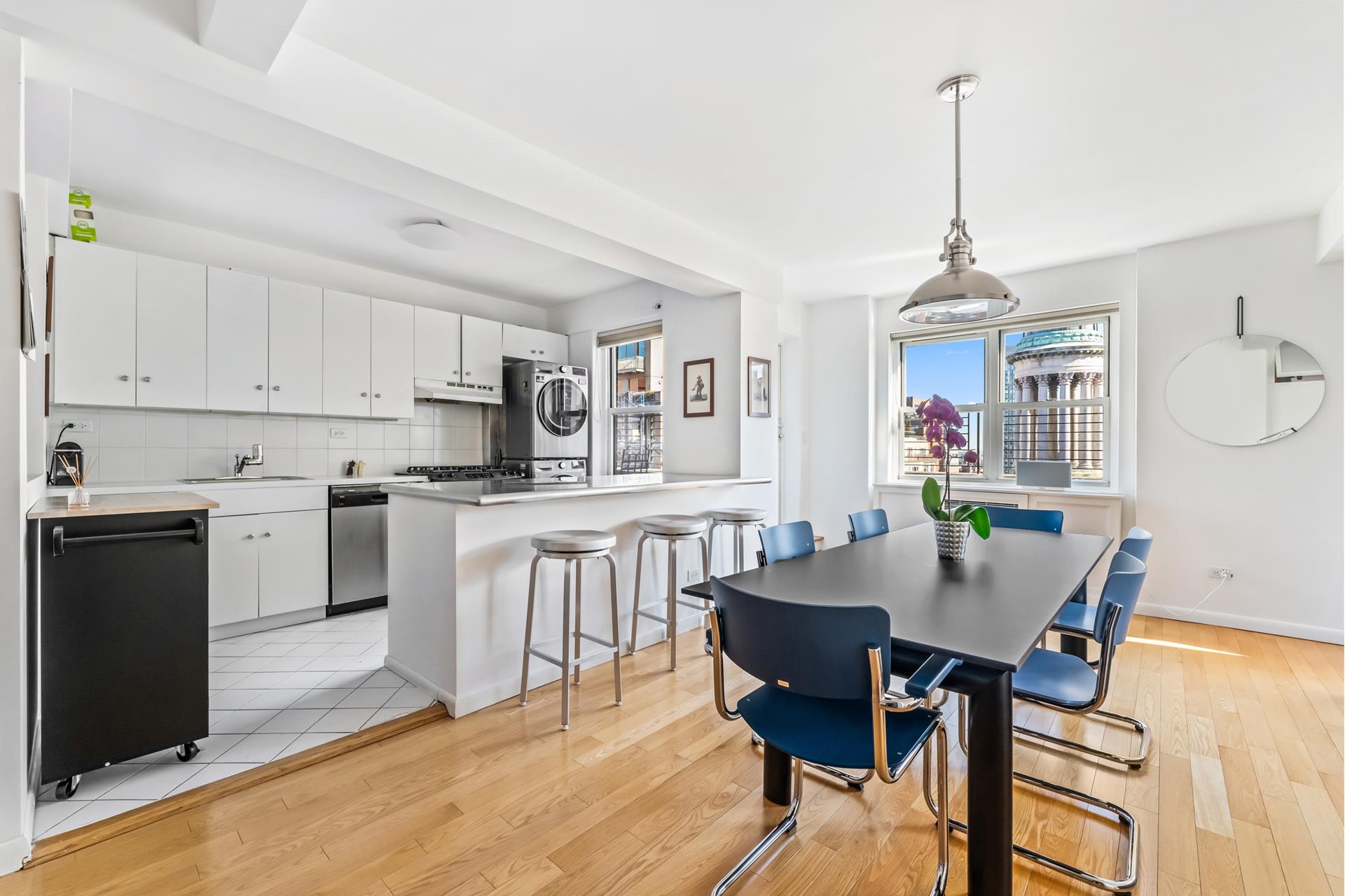 136 East 76th Street 14C, Lenox Hill, Upper East Side, NYC - 2 Bedrooms  
1 Bathrooms  
4 Rooms - 