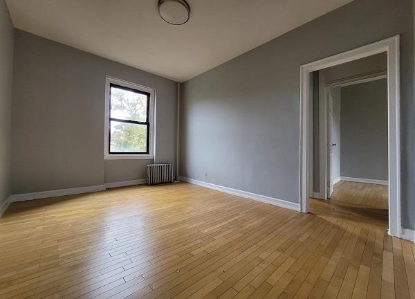 21-06 35th Street, Astoria, Queens, New York - 2 Bedrooms  
1 Bathrooms  
4 Rooms - 