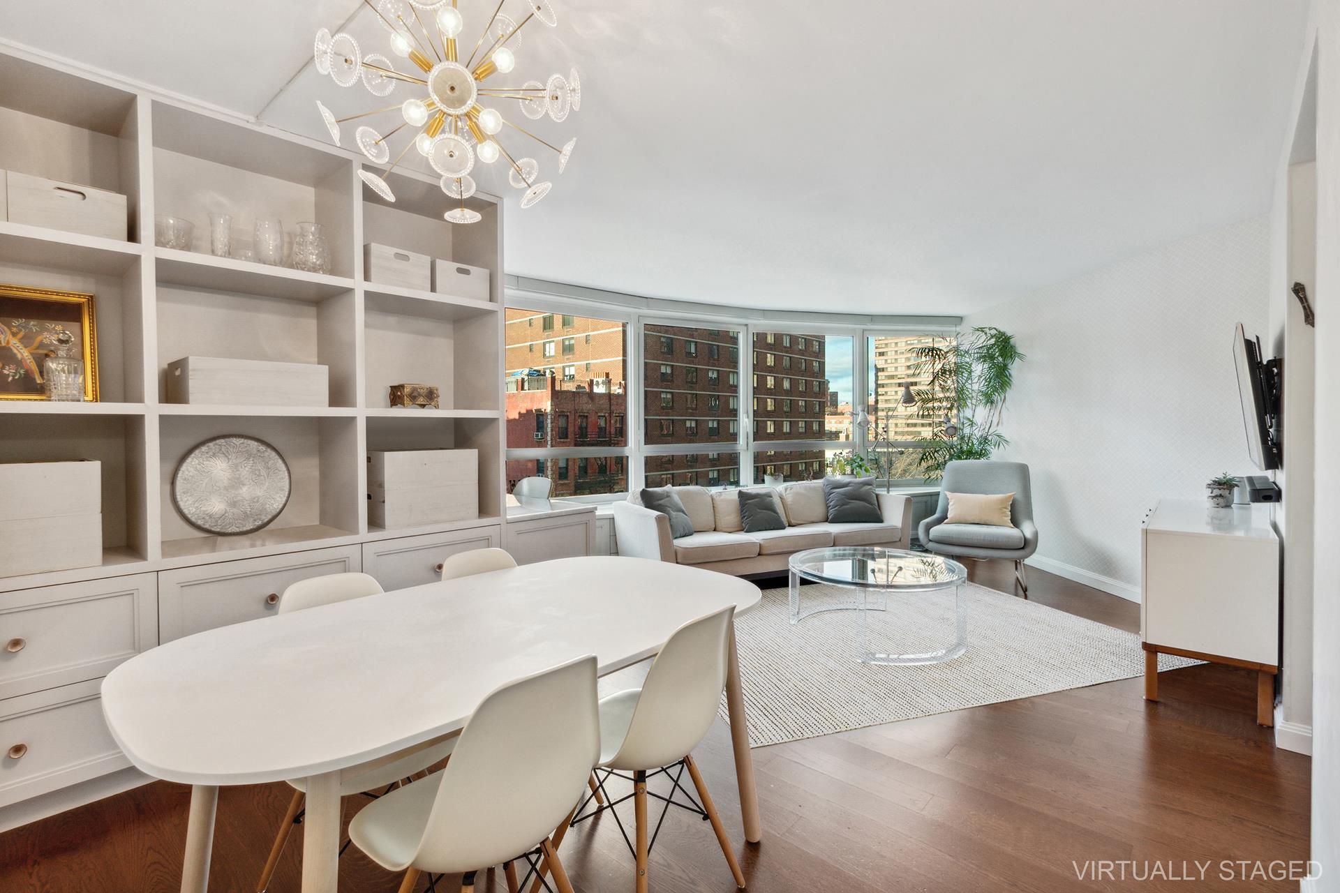 200 East 94th Street 414, Yorkville, Upper East Side, NYC - 2 Bedrooms  
2 Bathrooms  
4 Rooms - 
