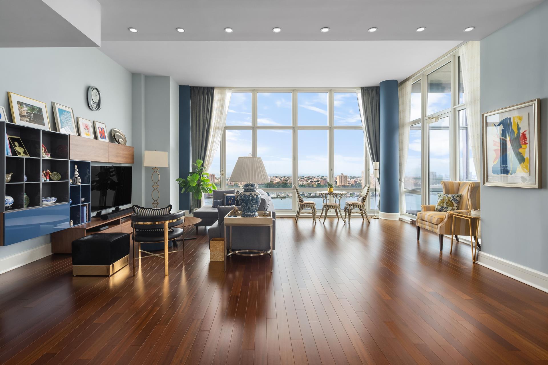 60 Riverside Boulevard Ph40014002, Lincoln Sq, Upper West Side, NYC - 8 Bedrooms  
8.5 Bathrooms  
20 Rooms - 