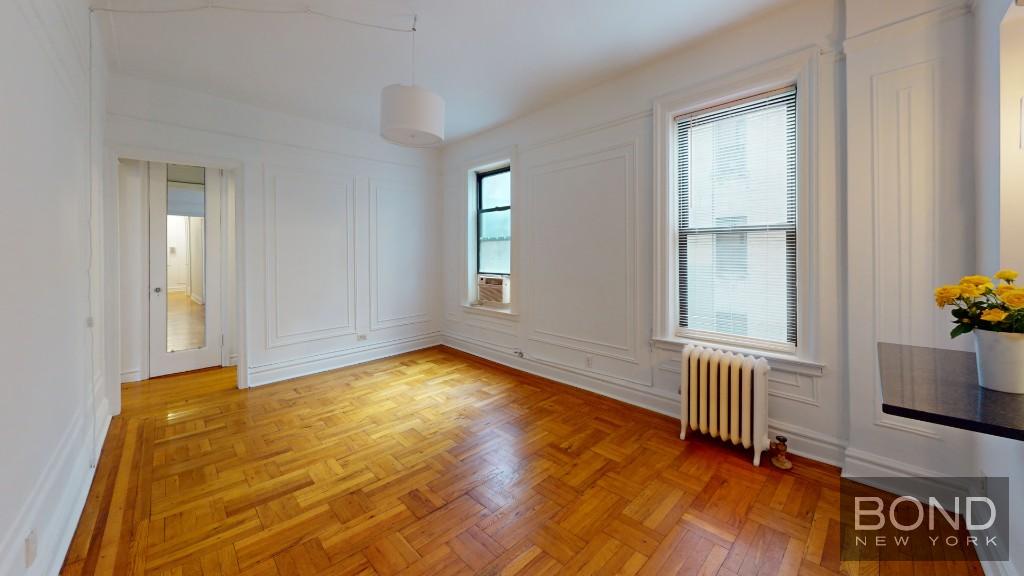 166 East 92nd Street 4C, Upper East Side, Upper East Side, NYC - 1 Bedrooms  
1 Bathrooms  
3 Rooms - 