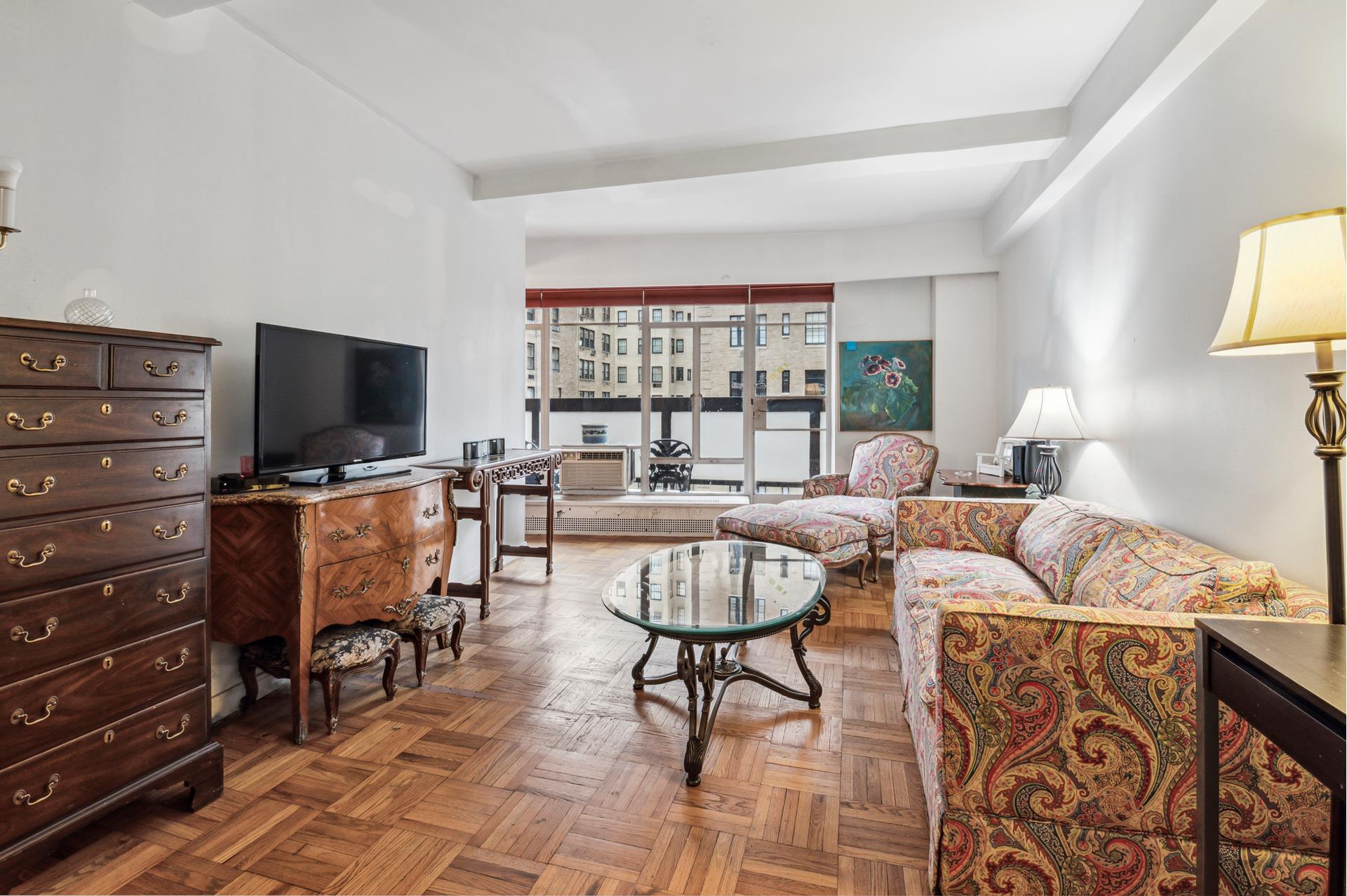 750 Park Avenue 11E, Lenox Hill, Upper East Side, NYC - 1 Bedrooms  
1 Bathrooms  
4 Rooms - 