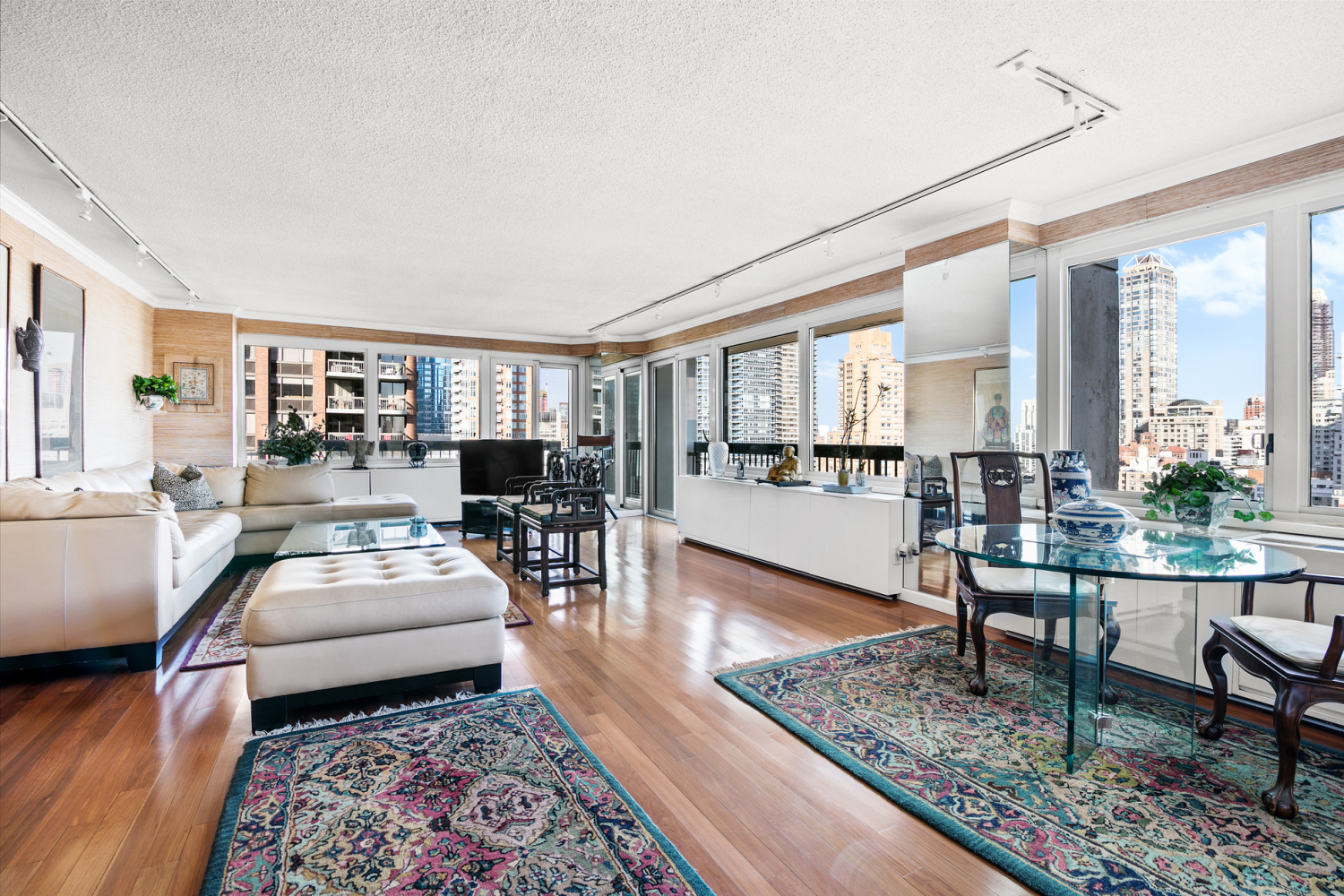 300 East 59th Street 1805, Sutton, Midtown East, NYC - 1 Bedrooms  
1.5 Bathrooms  
4 Rooms - 