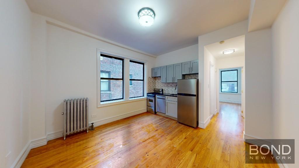 245 West 51st Street 912, Midtown West, Midtown West, NYC - 1 Bedrooms  
1 Bathrooms  
3 Rooms - 