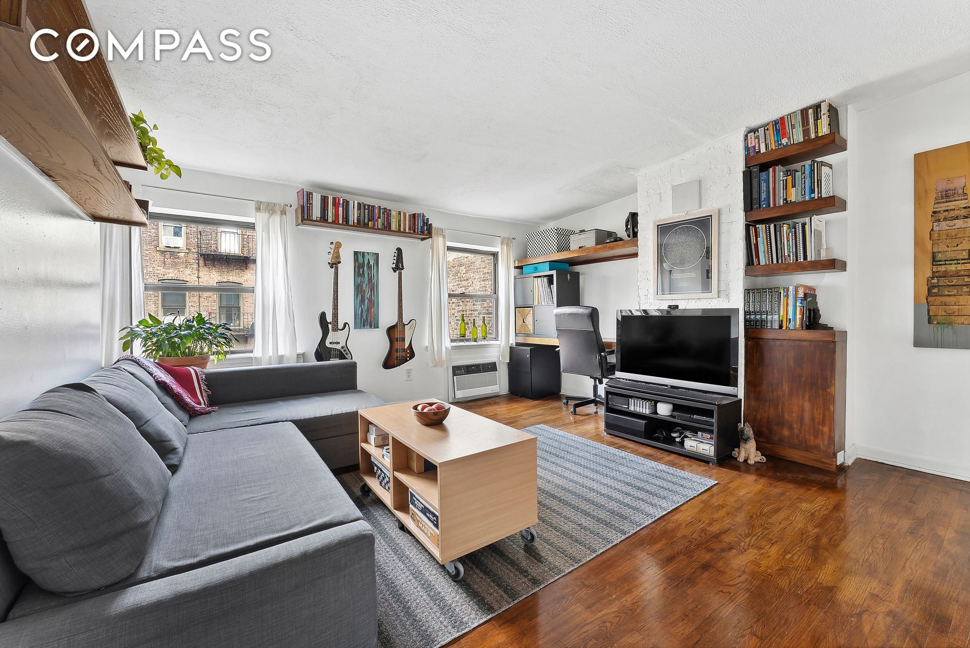 227 East 12th Street 4C, East Village, Downtown, NYC - 1 Bedrooms  
1 Bathrooms  
2 Rooms - 