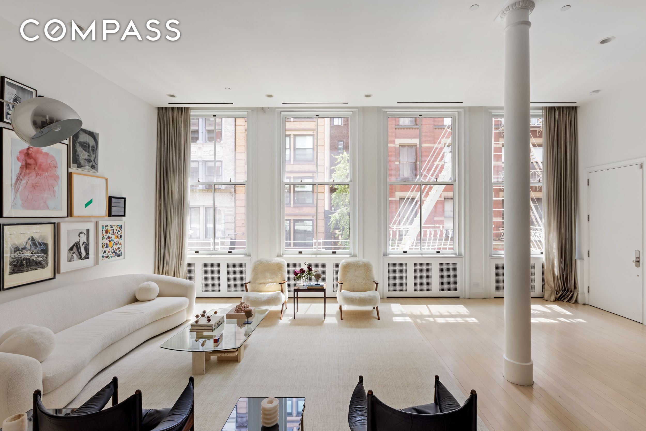 115 Spring Street 2, Soho, Downtown, NYC - 3 Bedrooms  
2.5 Bathrooms  
5 Rooms - 