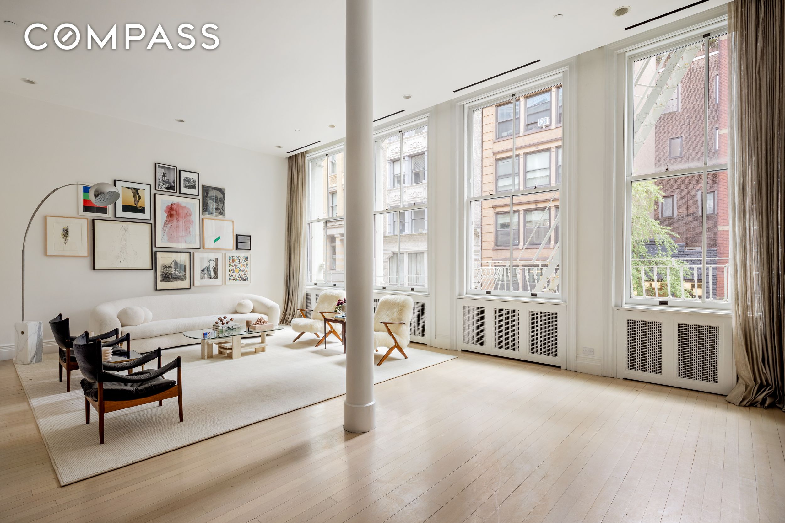 115 Spring Street 2, Soho, Downtown, NYC - 3 Bedrooms  
2.5 Bathrooms  
5 Rooms - 