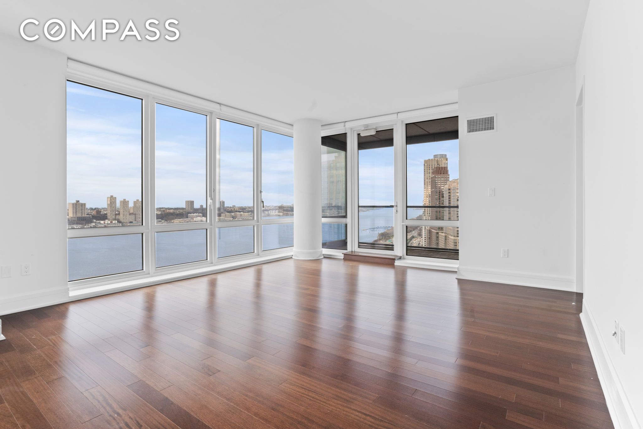 60 Riverside Boulevard 2701, Upper West Side, Upper West Side, NYC - 3 Bedrooms  
3 Bathrooms  
8 Rooms - 