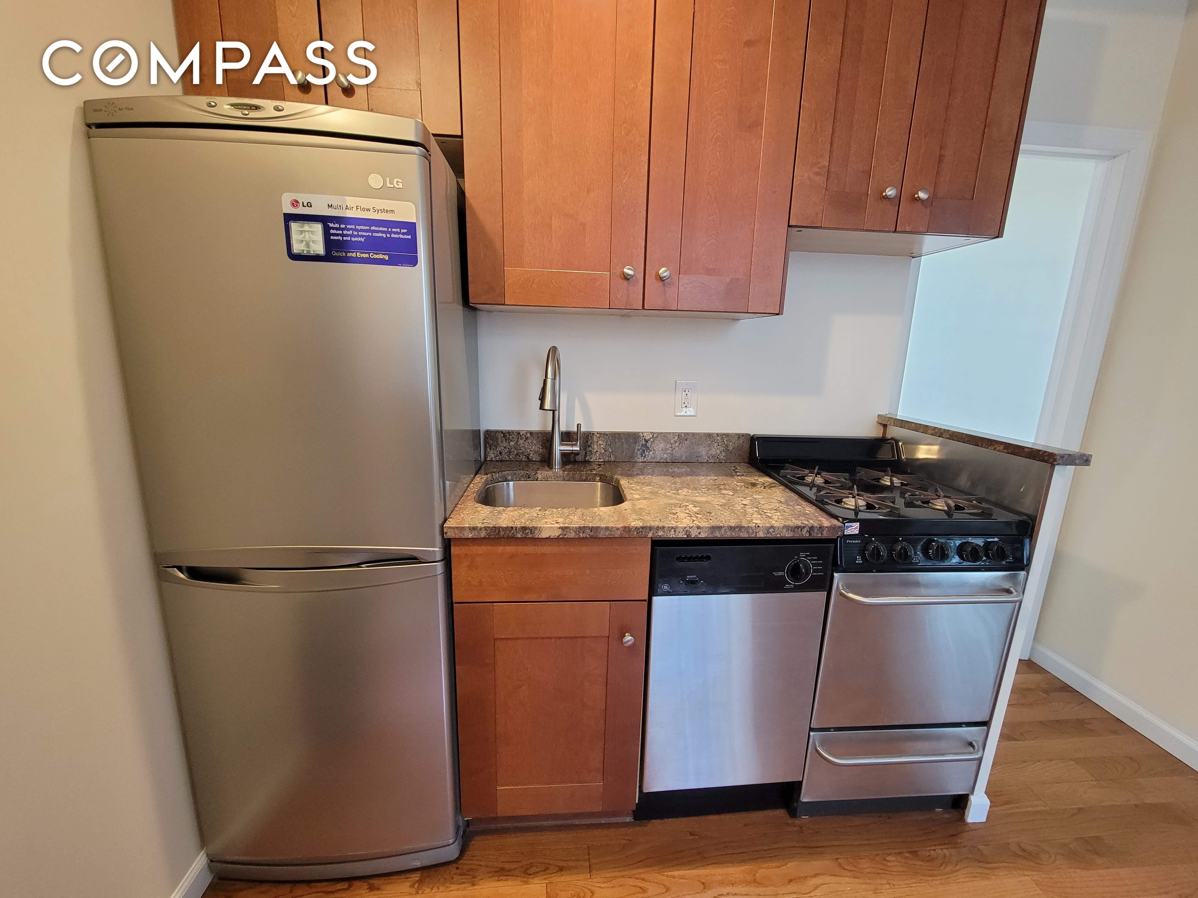 517 East 77th Street 5P, Upper East Side, Upper East Side, NYC - 1 Bedrooms  
1 Bathrooms  
3 Rooms - 