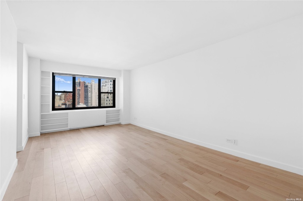 345 East 80th Street 18A, Yorkville, Upper East Side, NYC - 1 Bedrooms  
1 Bathrooms  
1 Rooms - 