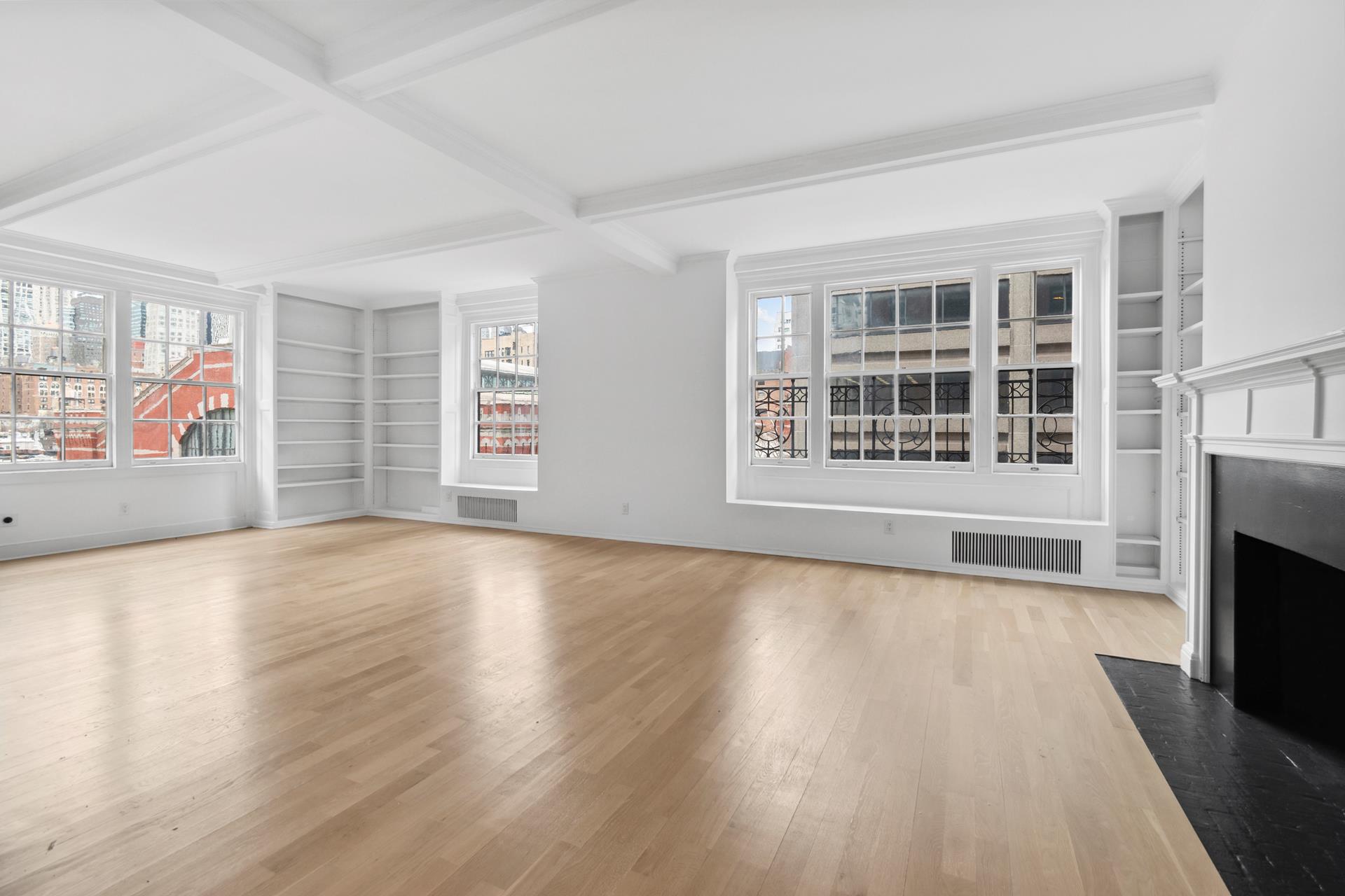 901 Lexington Avenue 6/7South, Lenox Hill, Upper East Side, NYC - 4 Bedrooms  
4.5 Bathrooms  
13 Rooms - 