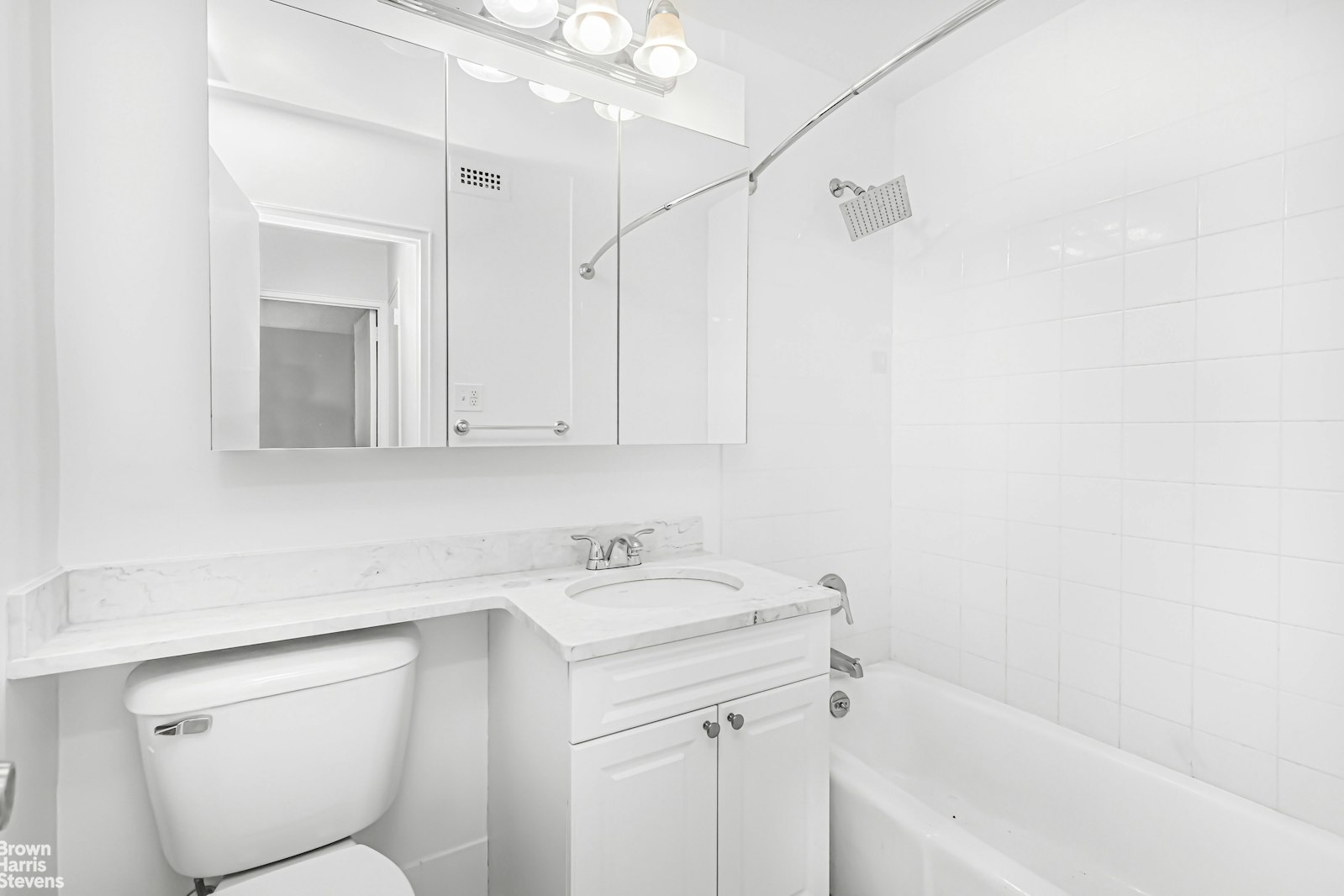 2500 JOHNSON Avenue, New York, NY 10463, 1 Bedroom Bedrooms, 4 Rooms Rooms,1 BathroomBathrooms,Residential,For Sale,THE WINSTON CHURCHI,JOHNSON,RPLU-1086922851658