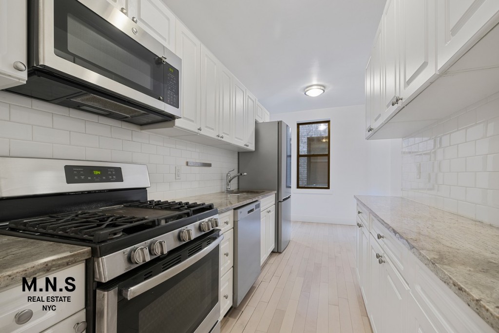 1521 Brightwater Avenue 5-D, Brighton Beach, Brooklyn, New York - 1 Bathrooms  
2 Rooms - 