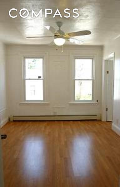 250 22nd Street 2, Greenwood Heights, Brooklyn, New York - 2 Bedrooms  
1 Bathrooms  
4 Rooms - 