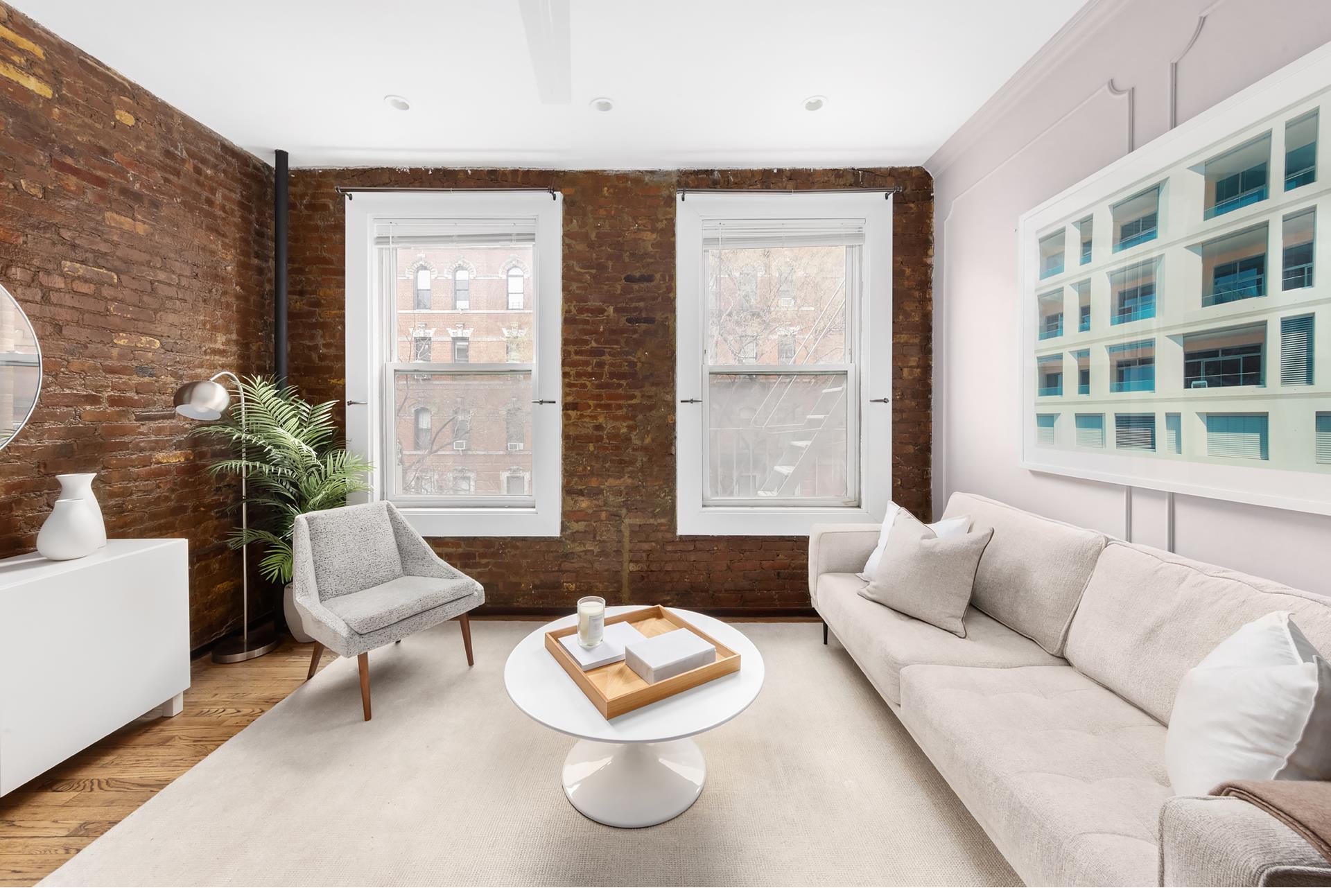 225 East 4th Street 12, East Village, Downtown, NYC - 1 Bedrooms  
1.5 Bathrooms  
3 Rooms - 