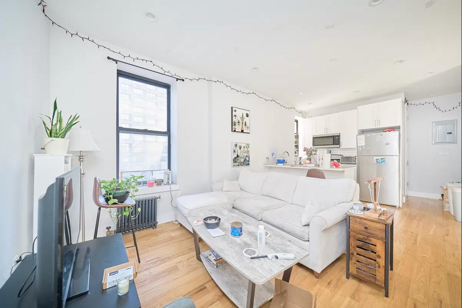 339 East 95th Street 5E, Upper East Side, Upper East Side, NYC - 3 Bedrooms  
1 Bathrooms  
5 Rooms - 