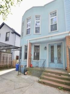 68 Highland Boulevard  , East New York, Brooklyn, New York - 5 Bedrooms  
3 Bathrooms  
7 Rooms - 