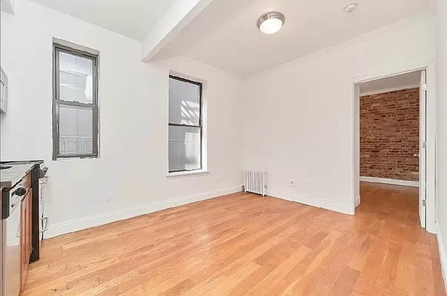 211 Ave A 67, East Village, Downtown, NYC - 1 Bedrooms  
1 Bathrooms  
3 Rooms - 