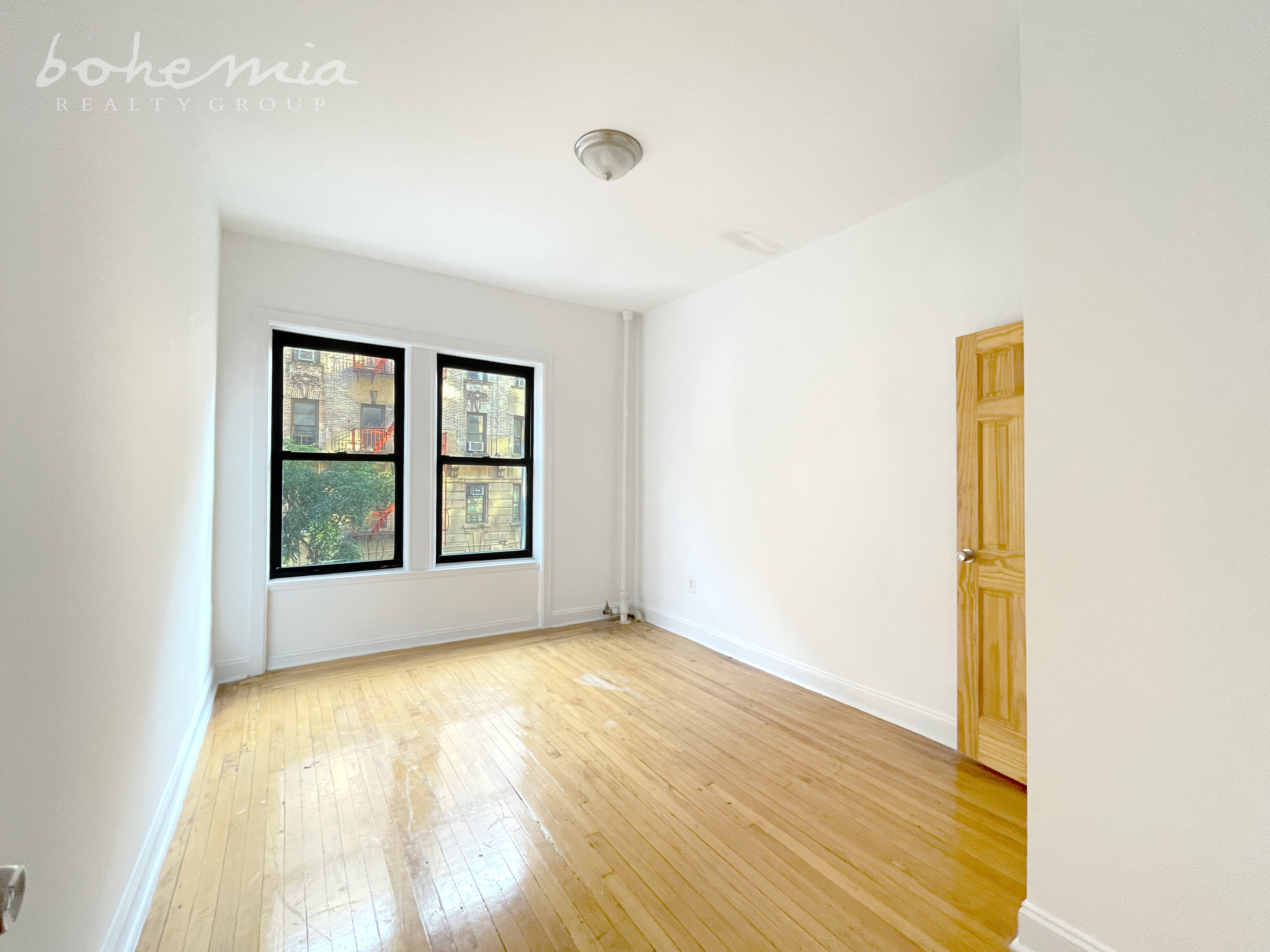 607 West 139th Street 2-A, Hamilton Heights, Upper Manhattan, NYC - 4 Bedrooms  
2 Bathrooms  
6 Rooms - 