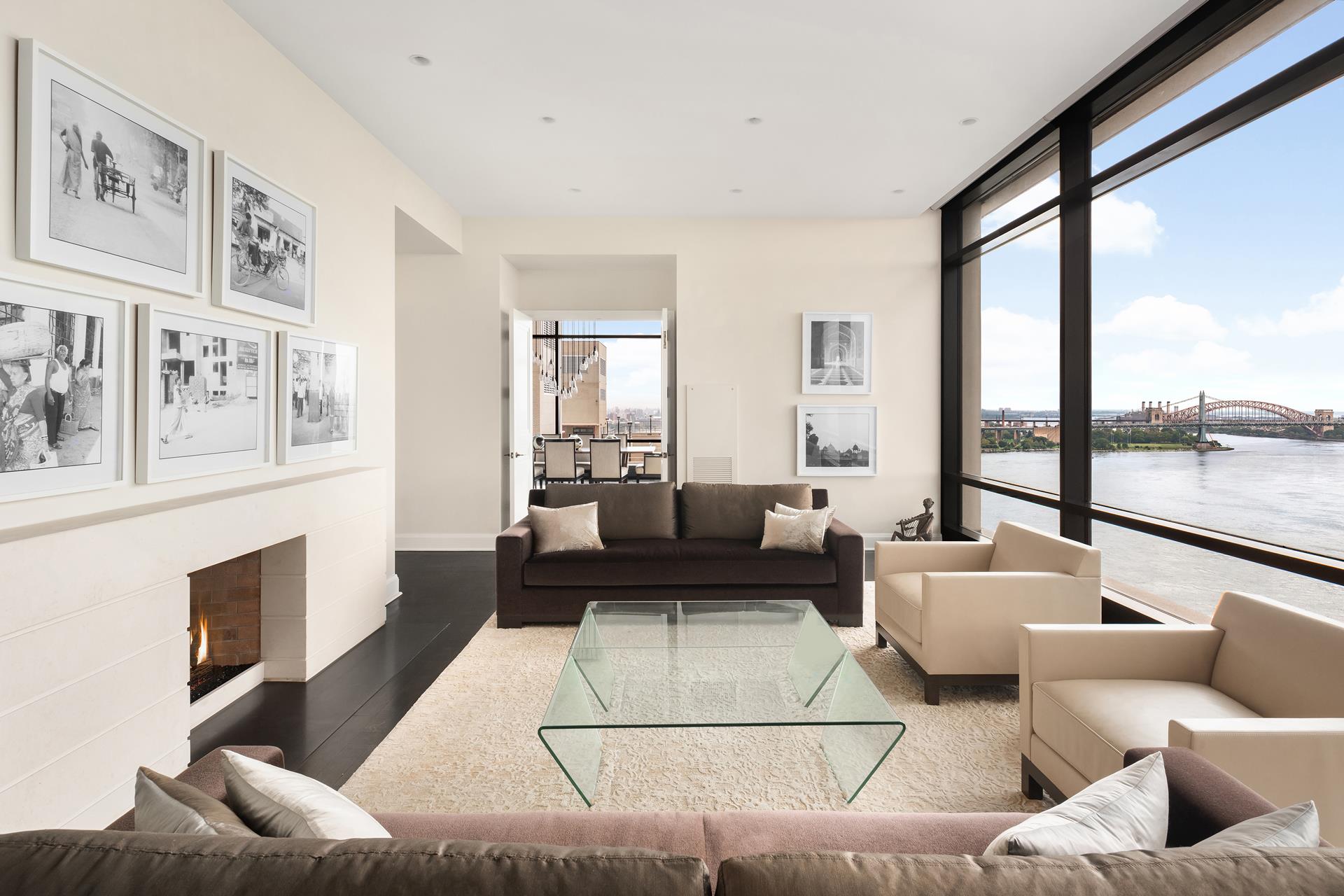 170 East End Avenue Ph2b, Yorkville, Upper East Side, NYC - 5 Bedrooms  
6.5 Bathrooms  
9 Rooms - 