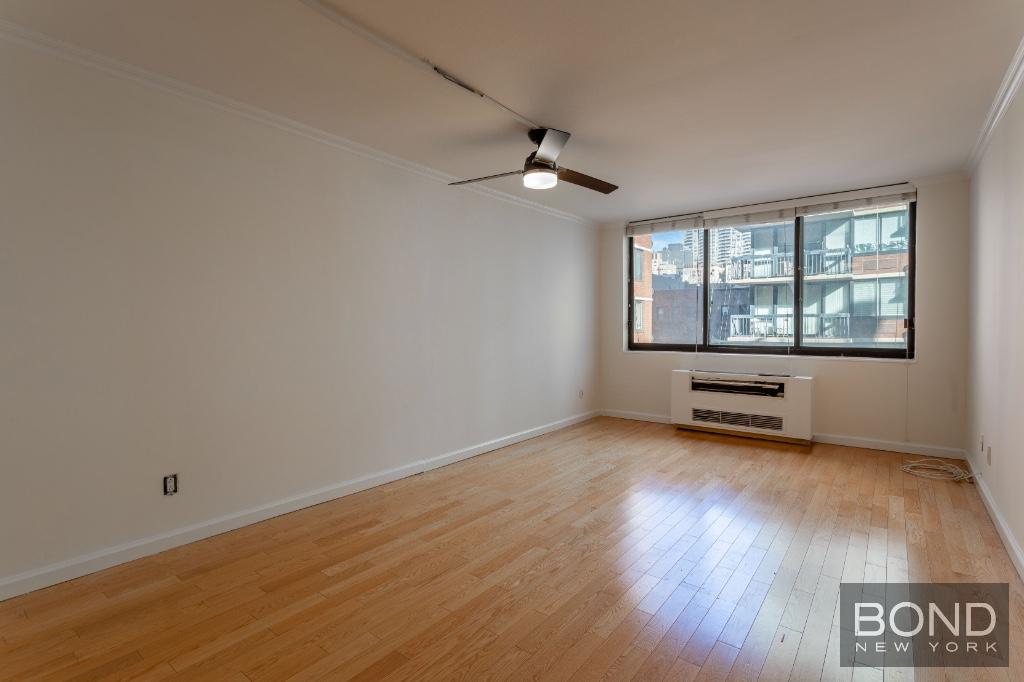 Photo 1 of 343 East 74th Street 4G, Upper East Side, NYC, $4,195, Web #: 1058492019