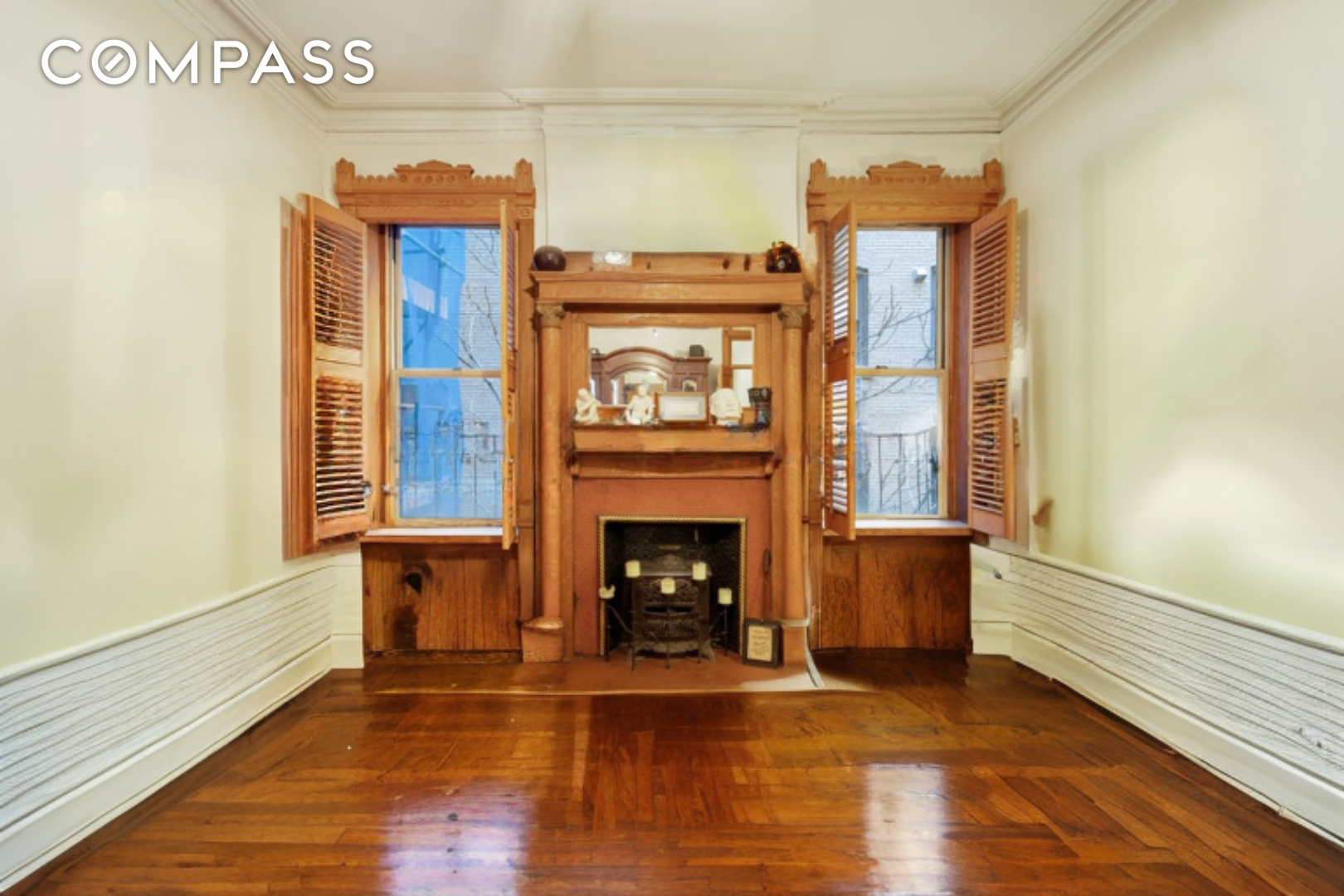 55 East 76th Street 9, Lenox Hill, Upper East Side, NYC - 2 Bedrooms  
1 Bathrooms  
5 Rooms - 