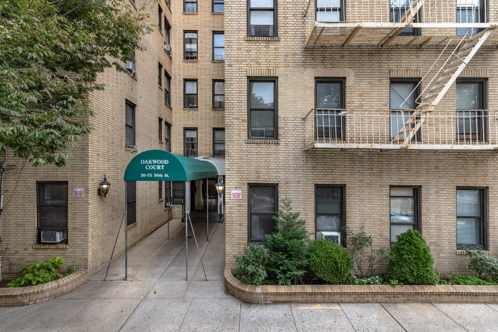 39-75 56th Street, New York, NY 11377, 1 Bedroom Bedrooms, 3 Rooms Rooms,1 BathroomBathrooms,Residential,For Sale,56th,RLMX-95946