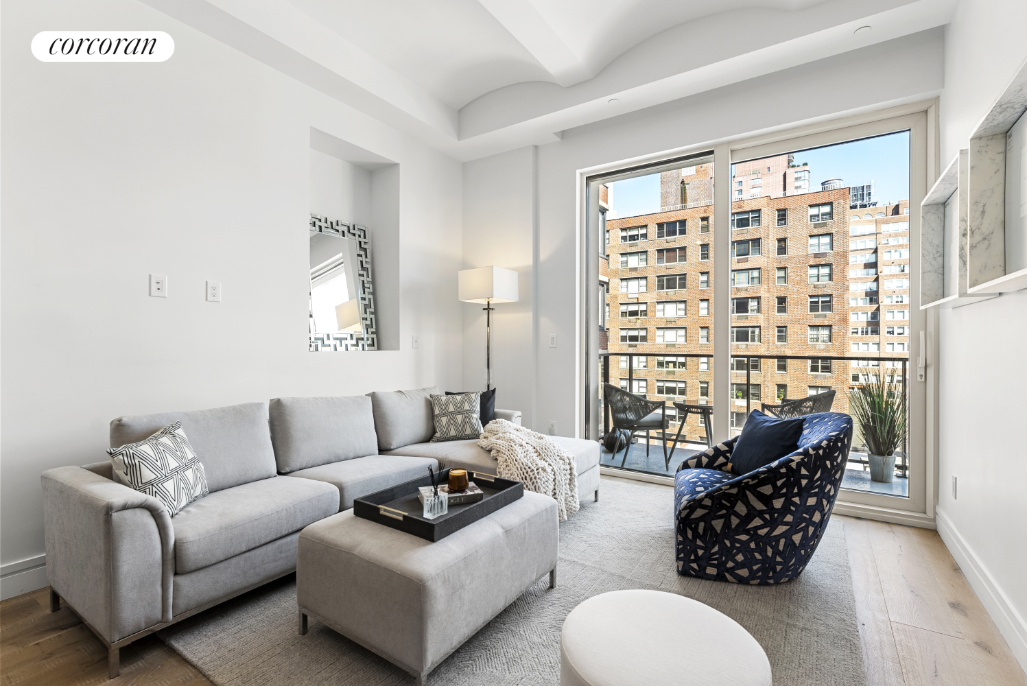 305 East 61st Street 903, Lenox Hill, Upper East Side, NYC - 1 Bedrooms  
1 Bathrooms  
3 Rooms - 