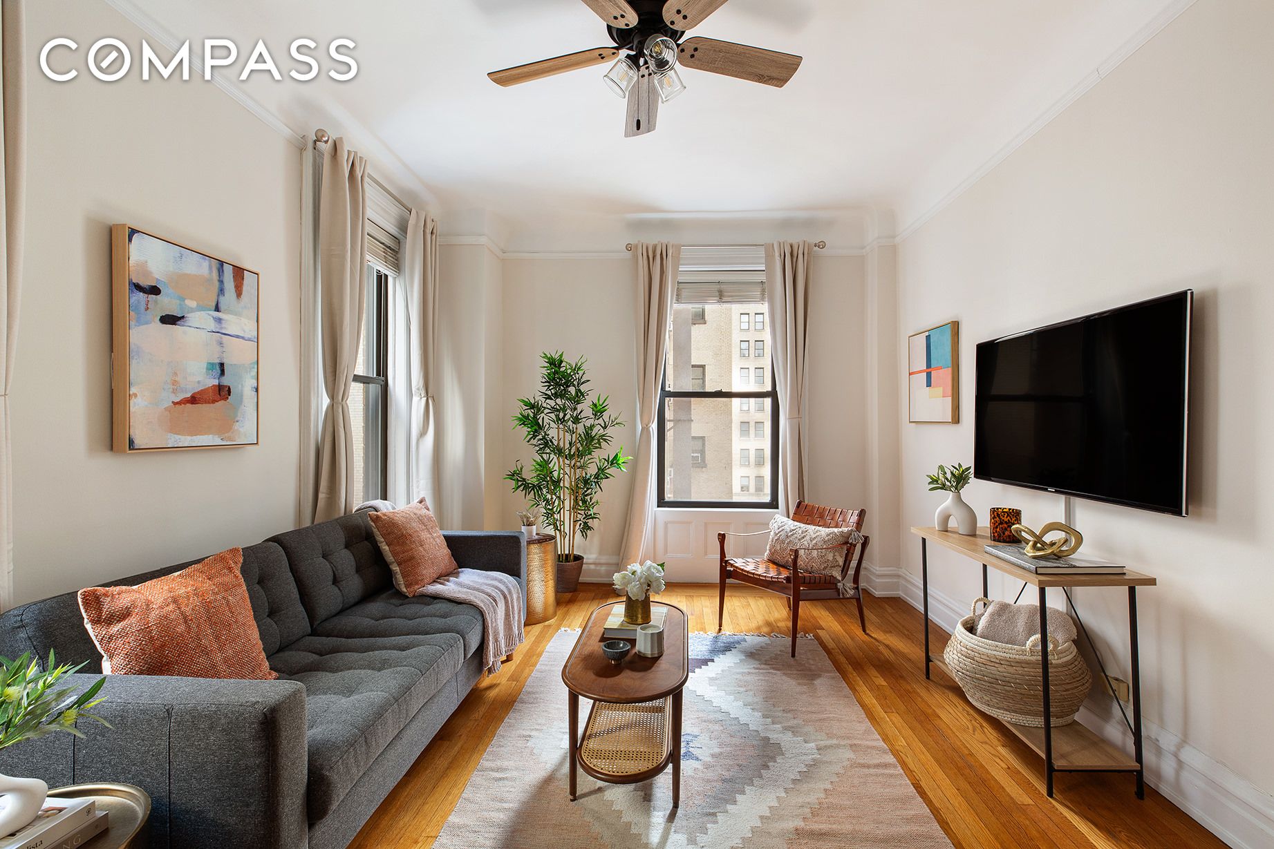 205 West 54th Street 6G, Theater District, Midtown West, NYC - 1 Bedrooms  
1 Bathrooms  
3 Rooms - 