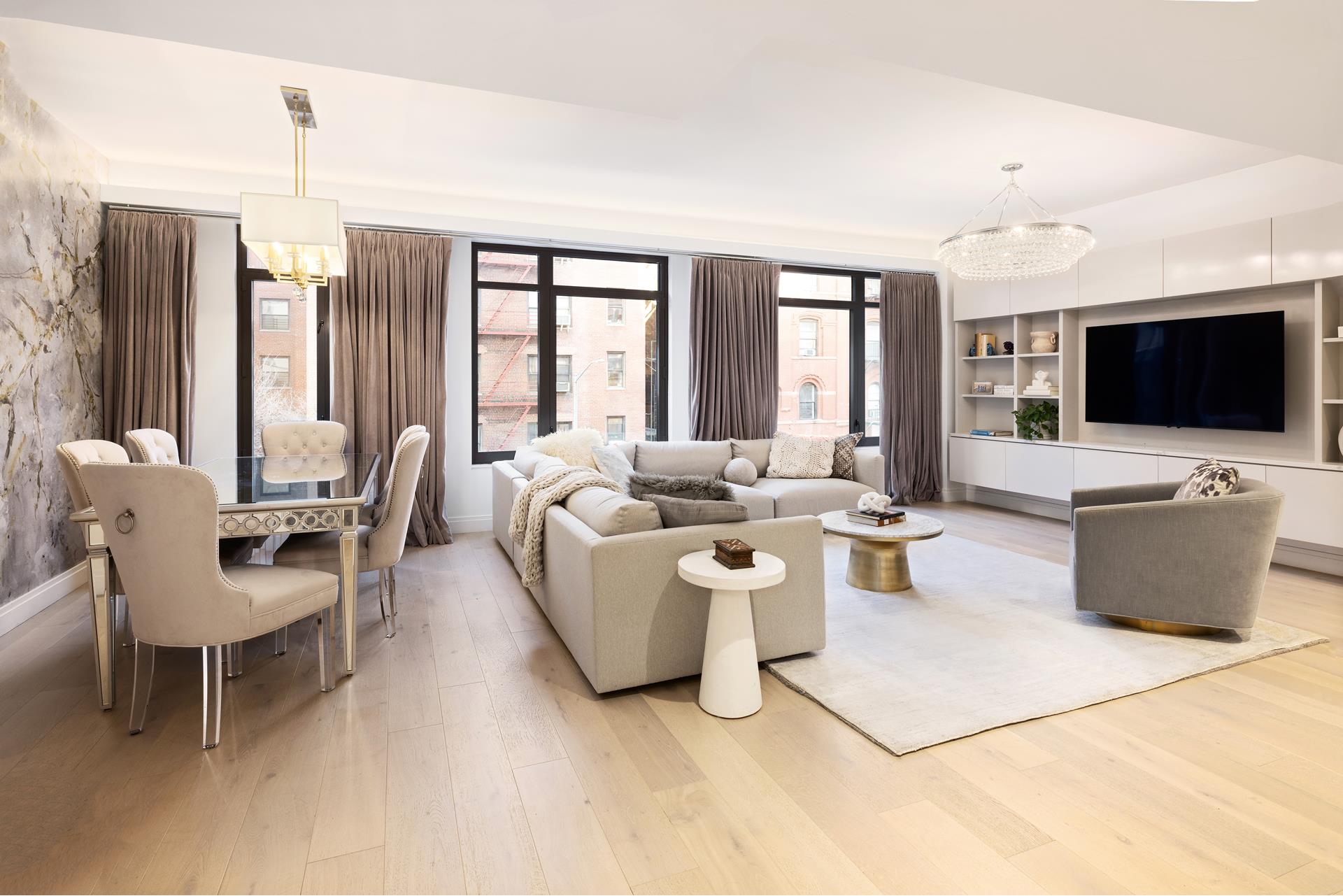 212 West 95th Street 3B, Upper West Side, Upper West Side, NYC - 4 Bedrooms  
4 Bathrooms  
6 Rooms - 